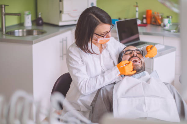 Best Dentist for Tooth Abscess  in Simi Valley, CA